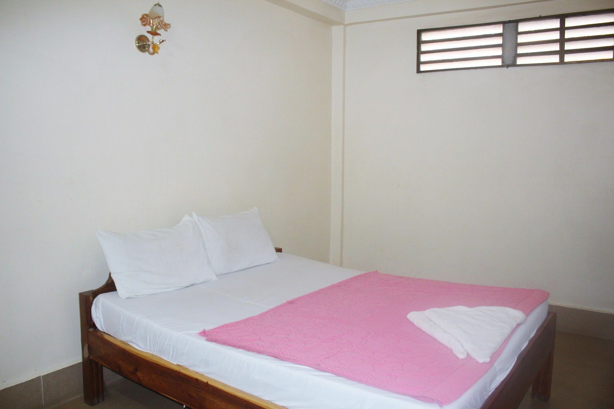 Shang Hai Guesthouse Battambang Ngoại thất bức ảnh