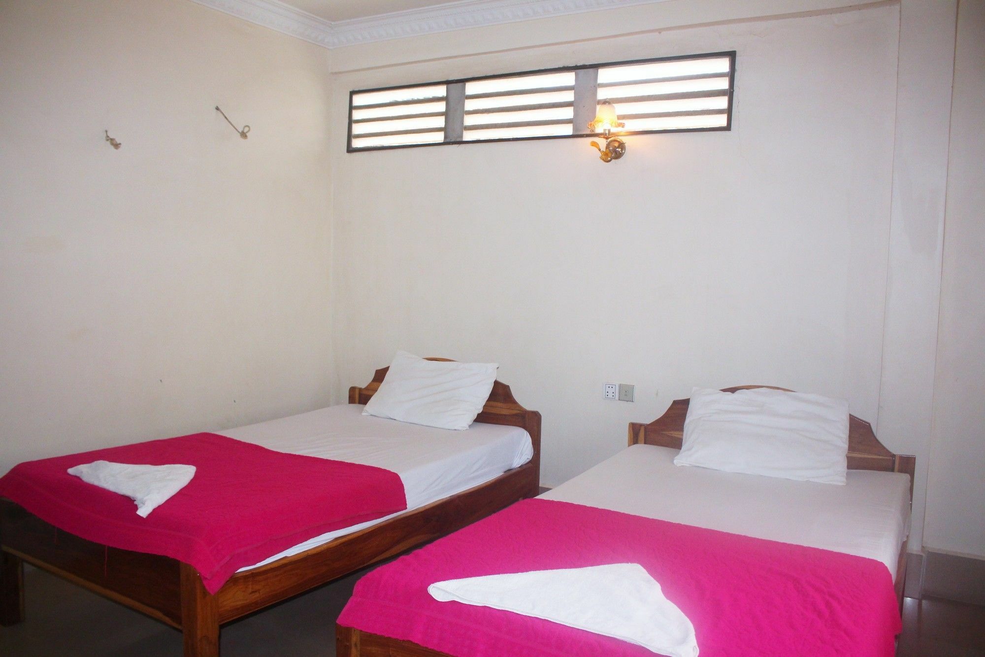Shang Hai Guesthouse Battambang Ngoại thất bức ảnh